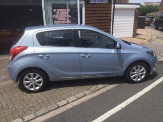 /photos/9583/3b92d764-f0a6-08d6-9a6f-512b68d746e2_i320x240.jpg