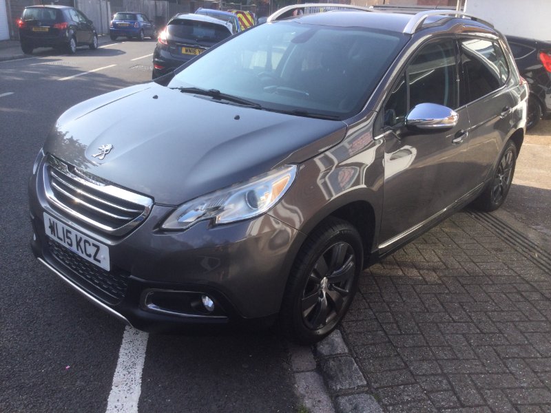 Grey Peugeot 2008 1.6 e-HDi Allure SUV 5dr Diesel EGC Euro 5 s/s 92 ps